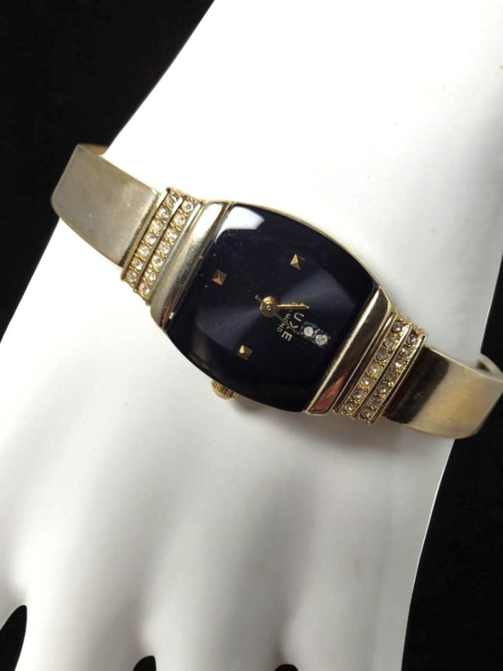 Vintage Luxe Diamond ZRT5001 Gold Tone Quartz Watch - Picture 2 of 13